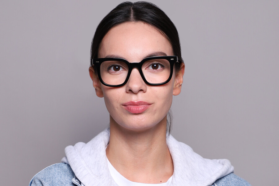 Miu Miu MU06XV 16K1O1 スクエア ブラック 眼鏡 | SmartBuyGlasses 日本